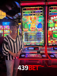 A Ascensão dos Esportes Eletrônicos: Um Novo Paradigma no Entretenimento